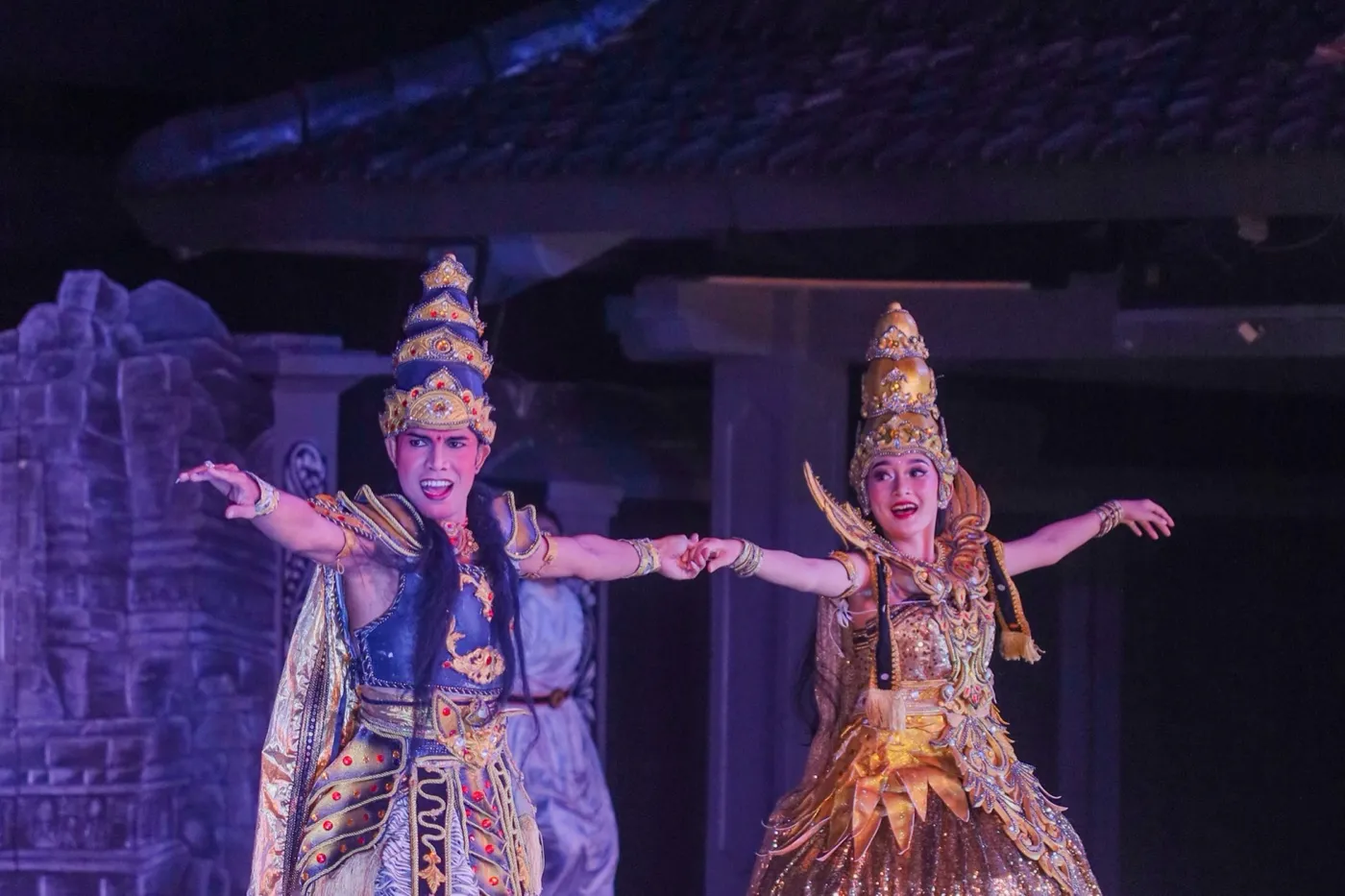 Roro Jonggrang dancers performing on stage