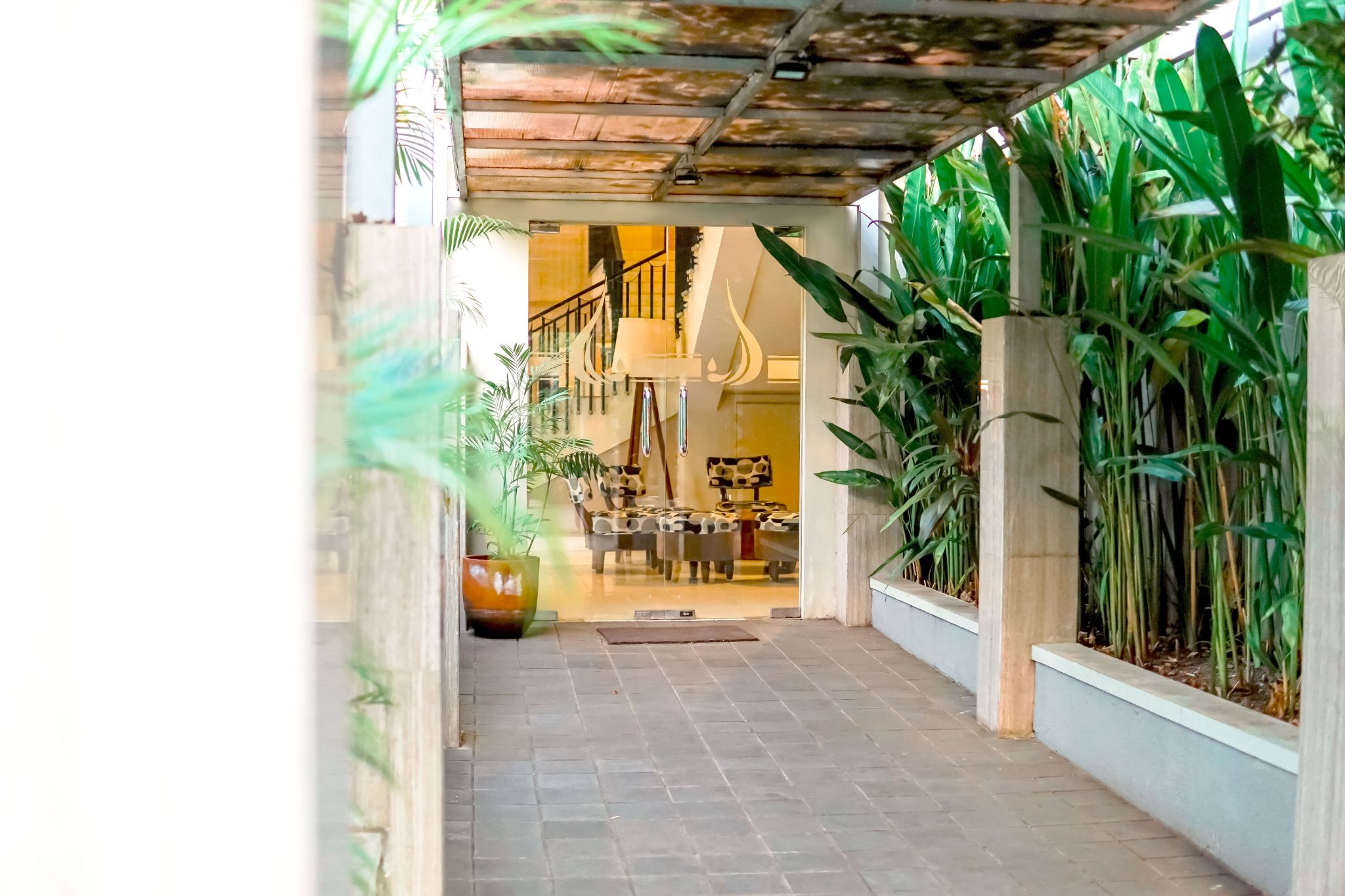 tasneem-hotel-side-entrance.jpg