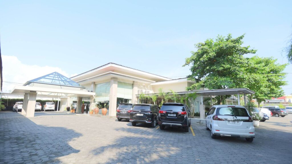 parkir tasneem hotel