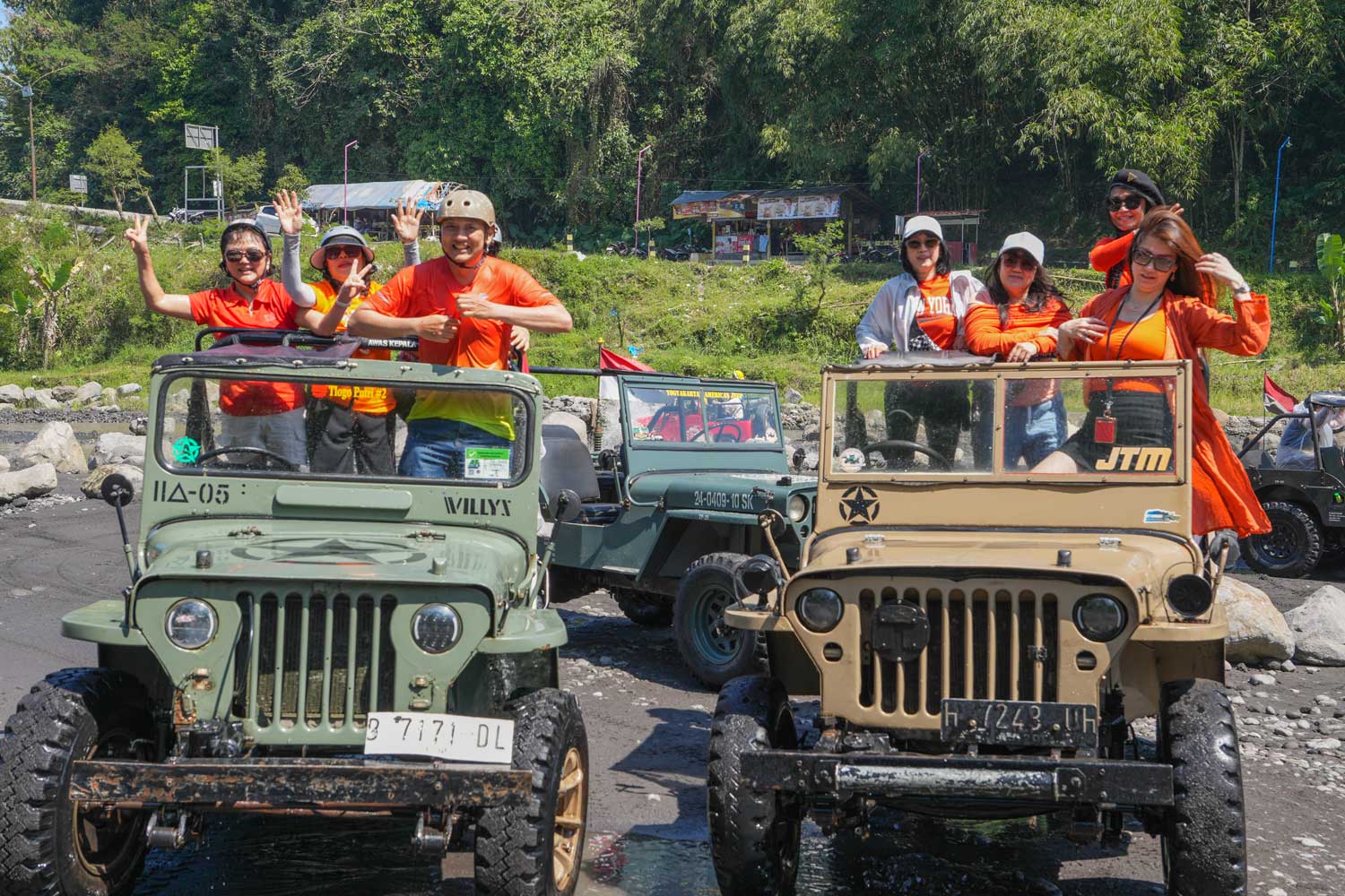 lava tour jeep
